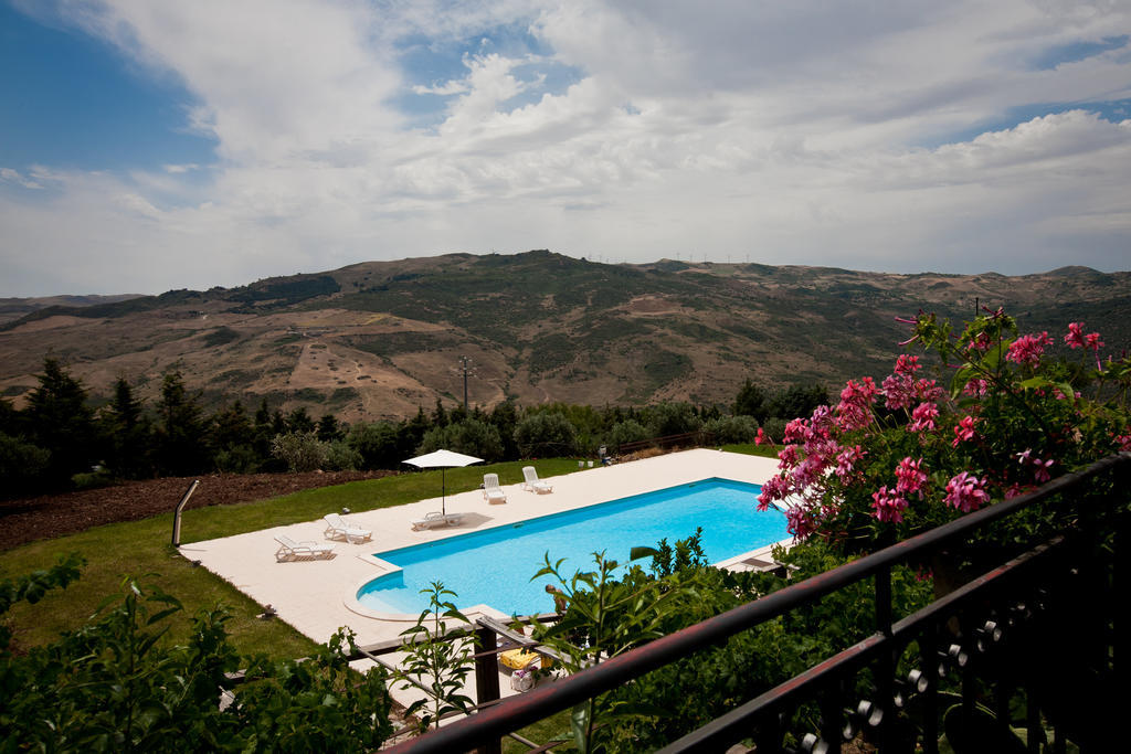 Il Vecchio Frantoio Villa Scillato  Екстериор снимка
