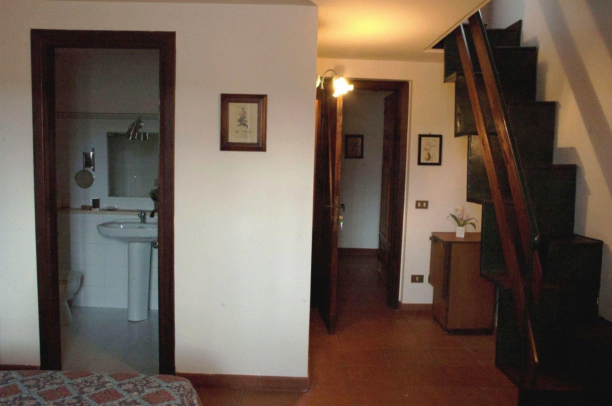 Il Vecchio Frantoio Villa Scillato  Екстериор снимка